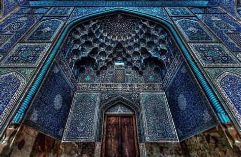  One Thousand Years of Persian Architecture: Journey through Time and Space!